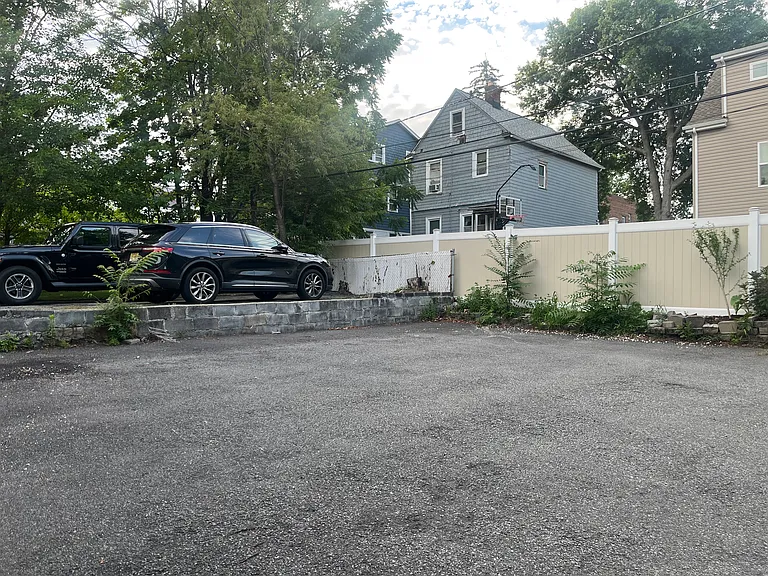 9 Rosedale Ave — Photo 9