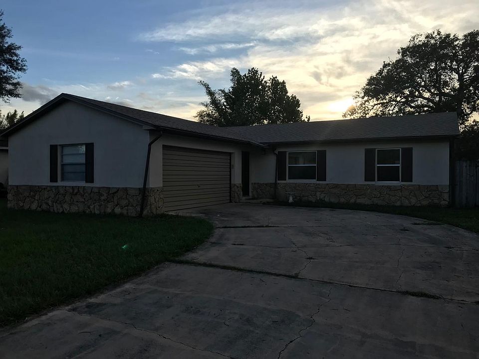1st image of 1065 Portsmouth Ln
