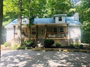 1865 McMahan Hollow Rd, Pleasant View, TN 37146