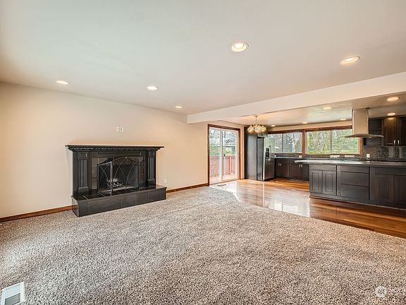 3rd image of 4057 S 296th Place