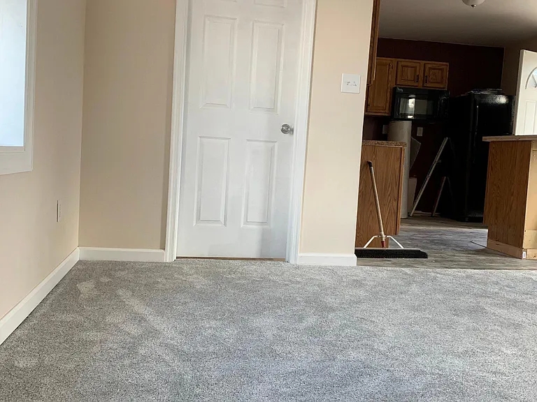 216 E Fulton St #9 — Photo 6
