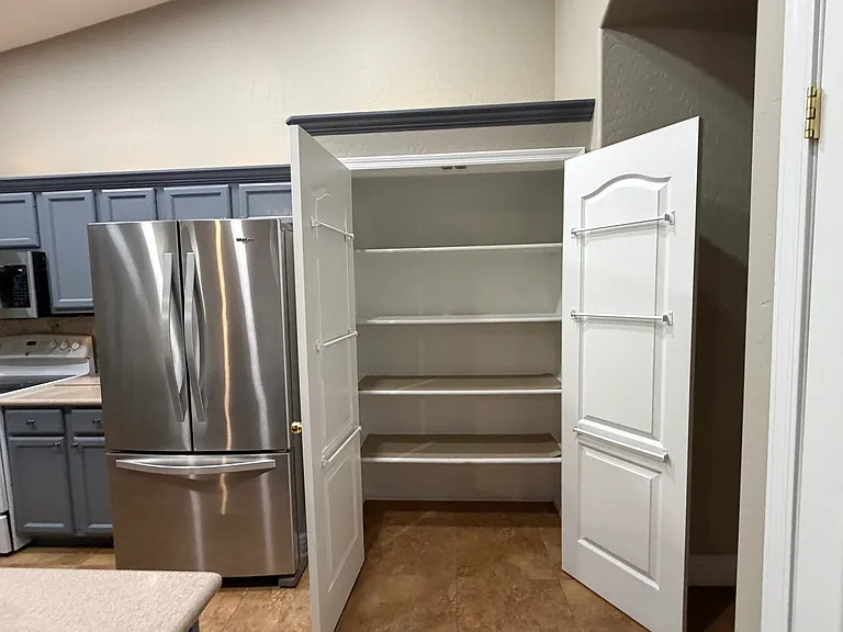 1850 W Desert Ln — Photo 13