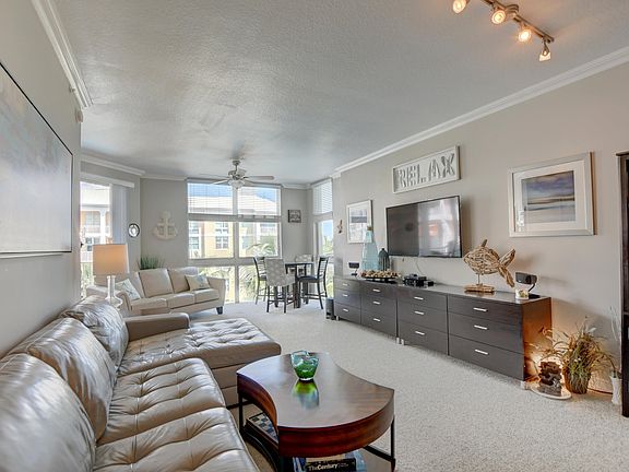 5th image of 806 E Windward Way #520