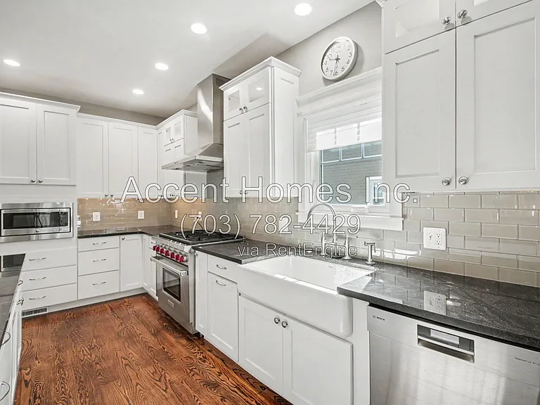 14 W Caton Ave — Photo 11