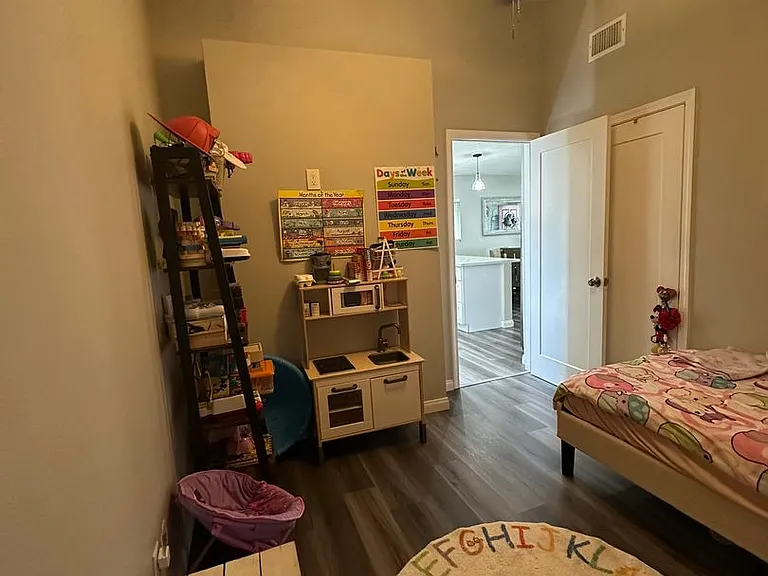 129 Norton Ave — Photo 29