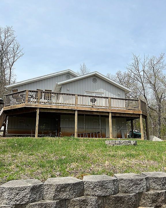 1st image of 411 Sportsmans Cir