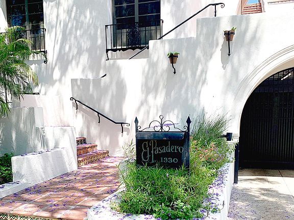 3rd image of 1330 N Harper Ave #D2