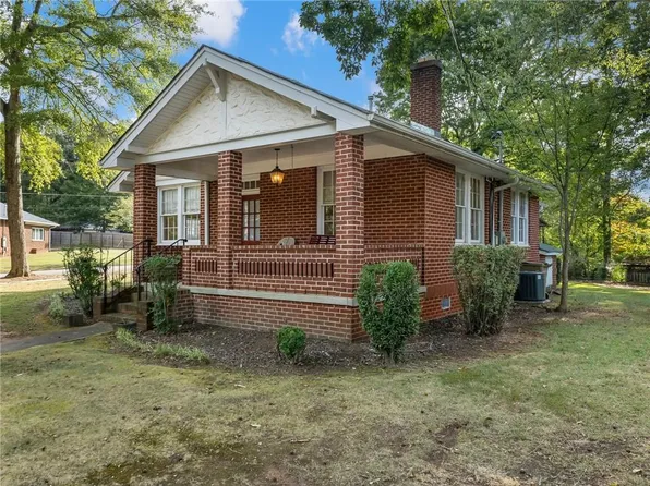22 B Ave, Gainesville, GA 30504