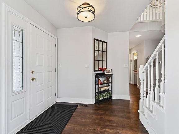 2nd image of 845 Bramble Pl
