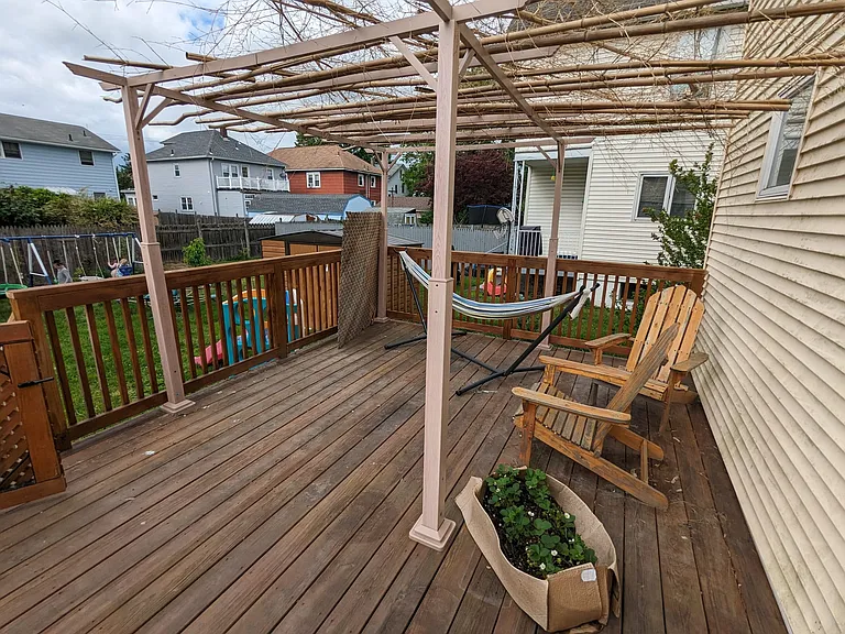 58 N Thomas Ave — Photo 2