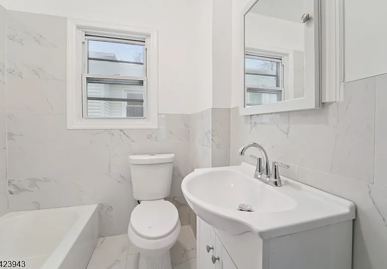 50 Riggs Pl #2 — Photo 25