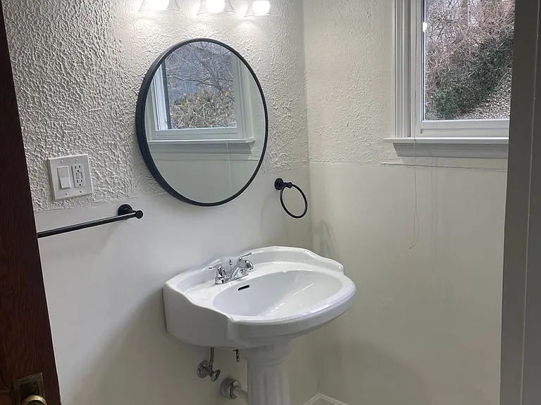 729 Grand Ave — Photo 12
