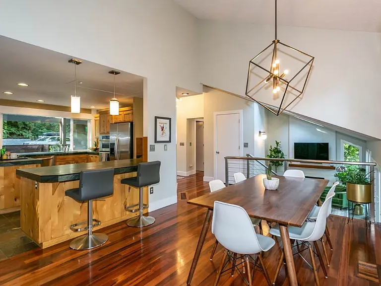 3108 SW Bennington Dr — Photo 8