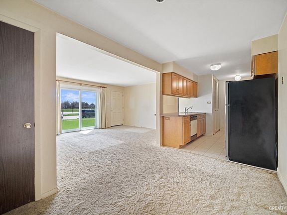 5th image of 15946 Ozark Ave #93