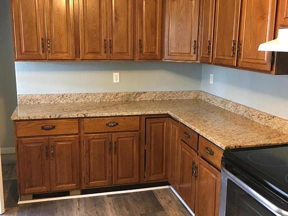 4th image of 10802 Golden Dr
