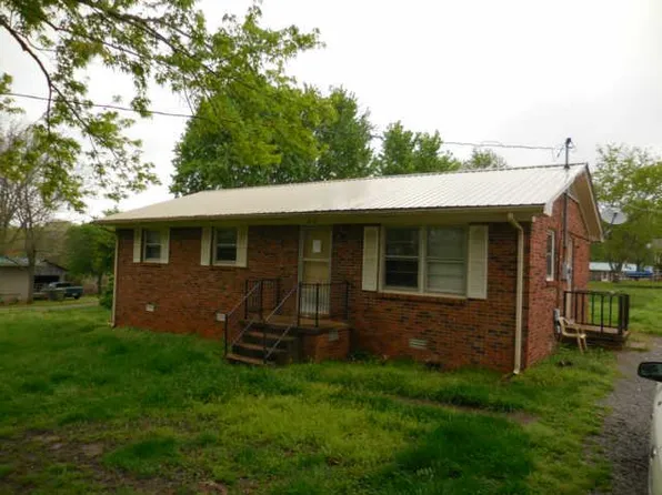 310 Susanne St, Lawrenceburg, TN 38464