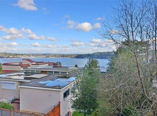 15514 Bothell Way NE APT 202, Lake Forest Park, WA 98155