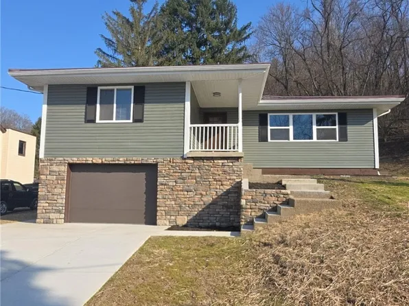 830 Mariann Dr, Martins Ferry, OH 43935
