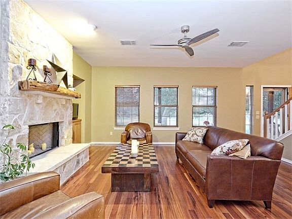 5623182_3