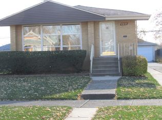 4957 Lamb Dr, Oak Lawn, IL 60453