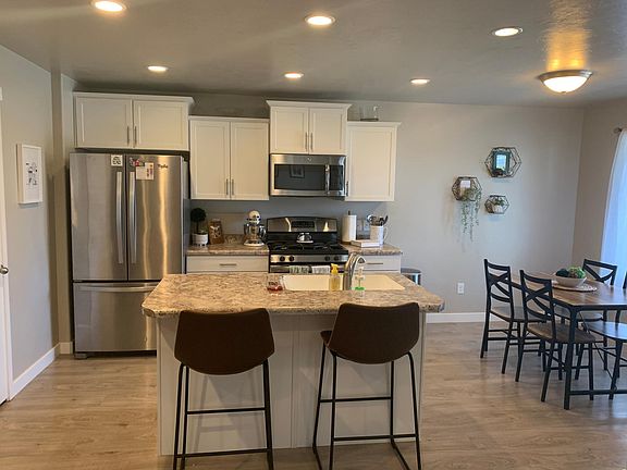 3rd image of 5042 W Arete Way