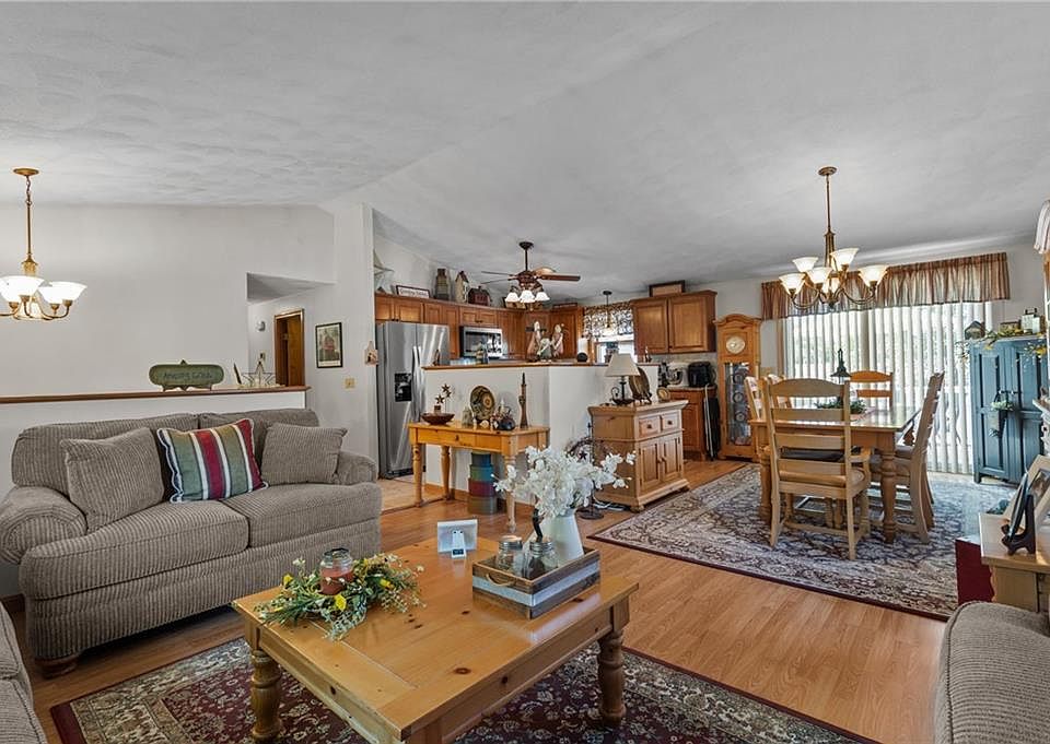 1st image of 123 Rice Ave