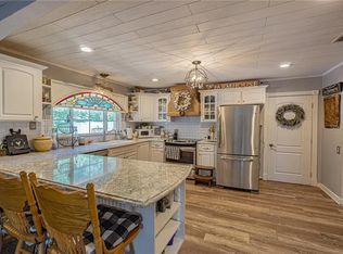 9860 Skewlee Rd, Thonotosassa, FL 33592