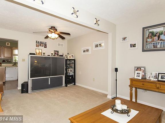 3rd image of 1418 Landis Cir