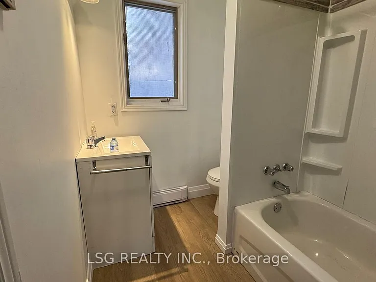 754 The Queensway S #MAIN — Photo 10