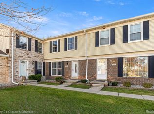 16685 Rudgate St, Southgate, MI 48195