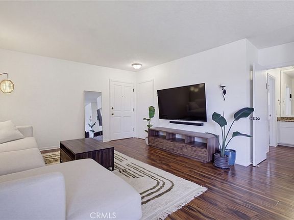 3rd image of 1440 23rd St APT 313