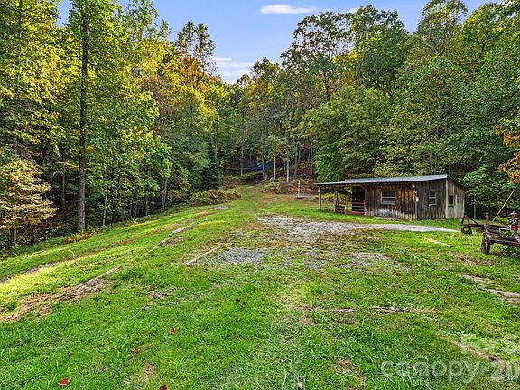 4th image of 206 Willow Ln