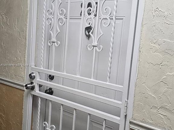 4th image of 5625 W 20th Ave APT 208