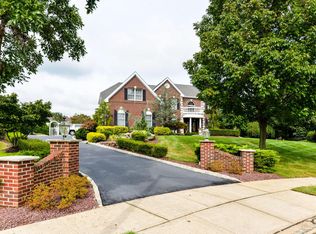 18 Forman Ct, Freehold, NJ 07728