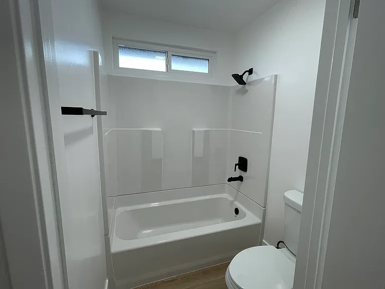 1221 E Beechwood St #2B — Photo 11