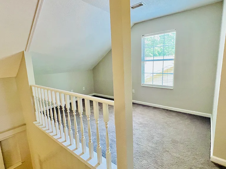 347 Darlington Cir — Photo 16