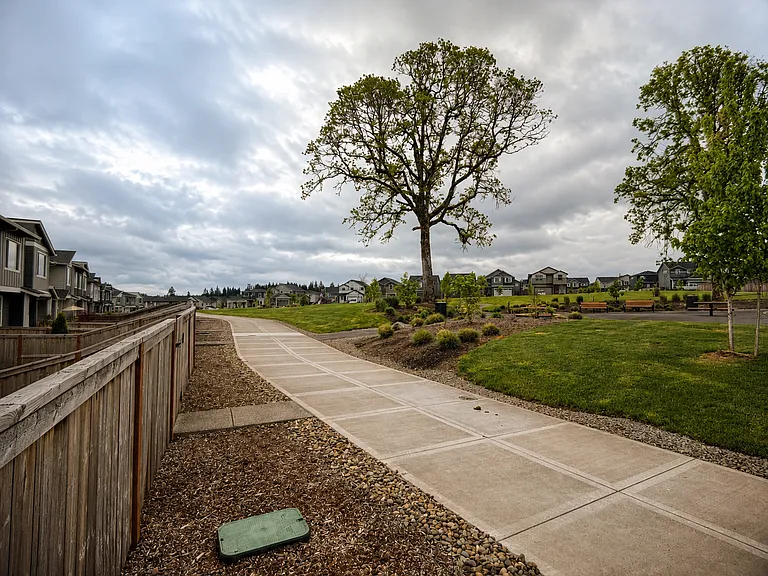 18426 NE 46th Pl — Photo 3