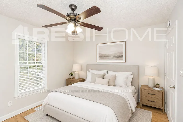 380 Amber Way — Photo 9