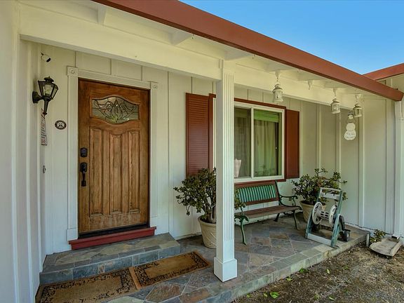 5th image of 1016 Lupine Dr