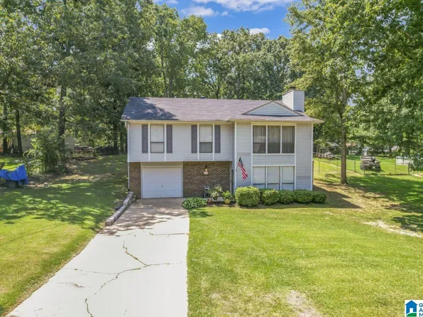 3229 Edenburg Dr, Bessemer, AL 35023