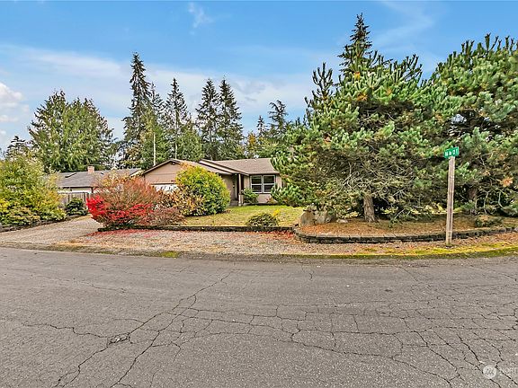 2nd image of 8622 156th Street Court E