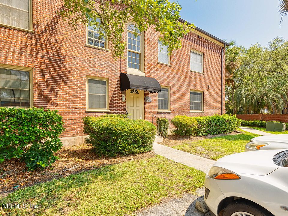 1st image of 1528 PALM Avenue