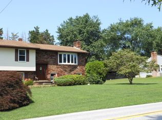 1200 Freysville Rd, York, PA 17406