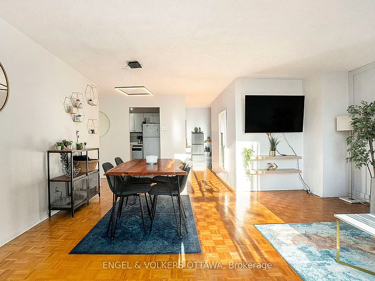 475 Laurier Ave W #907 — Photo 4