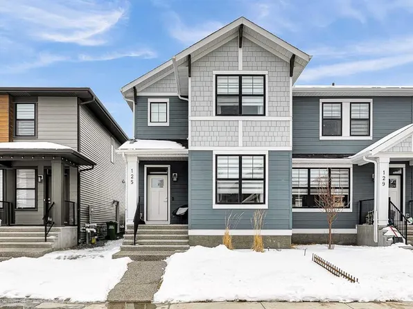 125 N Emberside Holw, Cochrane, AB T4C 3E1