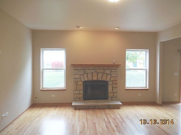 3rd image of 753 River Walk Dr
