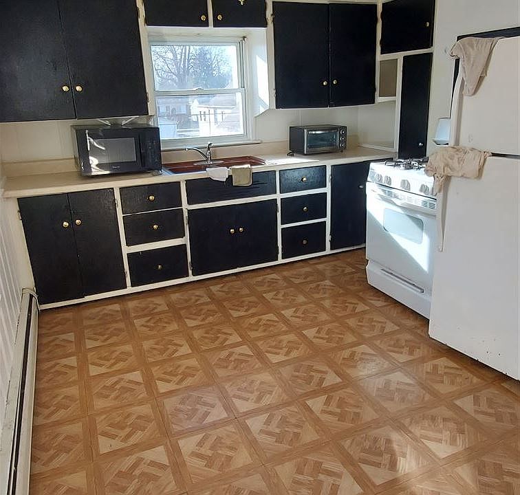 Upper Kitchen