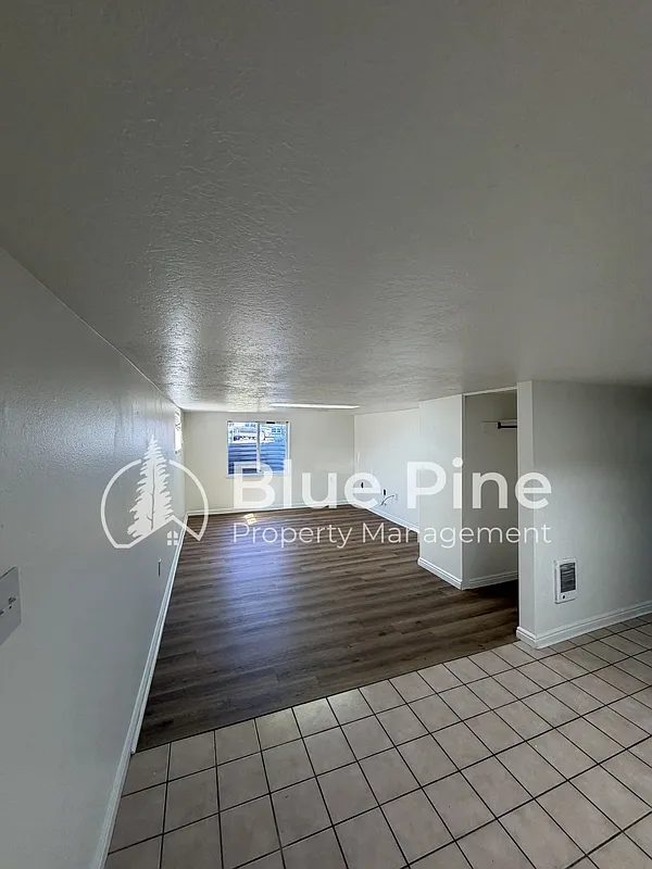 1 bed, 1.0 bath, 975 sqft, $800 — Photo 4