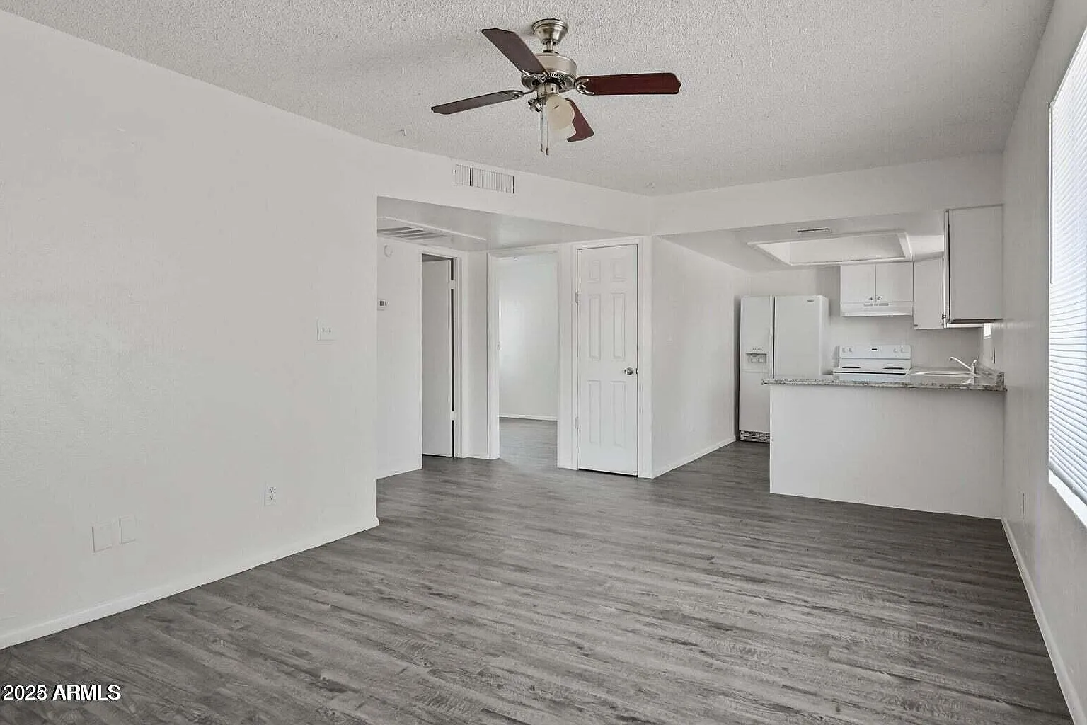 2 bed, 1.0 bath, 900 sqft, $999 — Photo 3