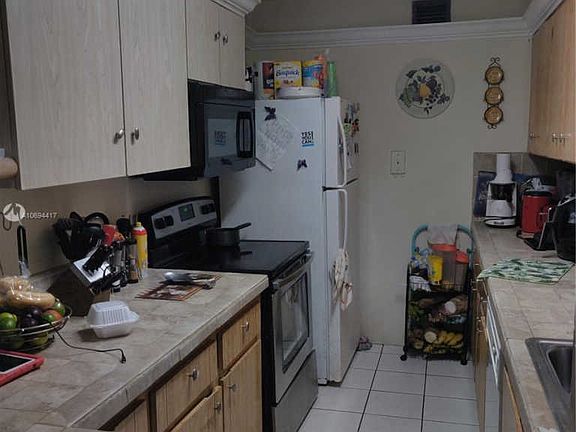4th image of 11607 NW 29th St APT B2